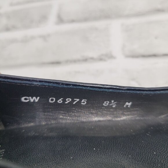 Stuart Weitzman Low Kitten Heel Navy Black Little Bow Shoes Size 8.5 - Picture 7 of 7